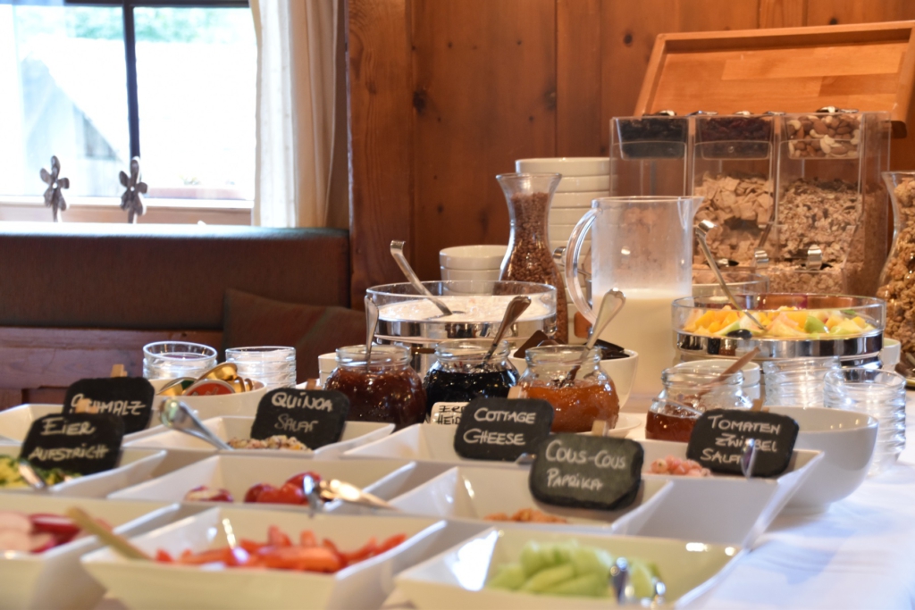 Im Gasthof Tetter dürfen sich Gäste auf ein regionales Frühstücksbuffet freuen.